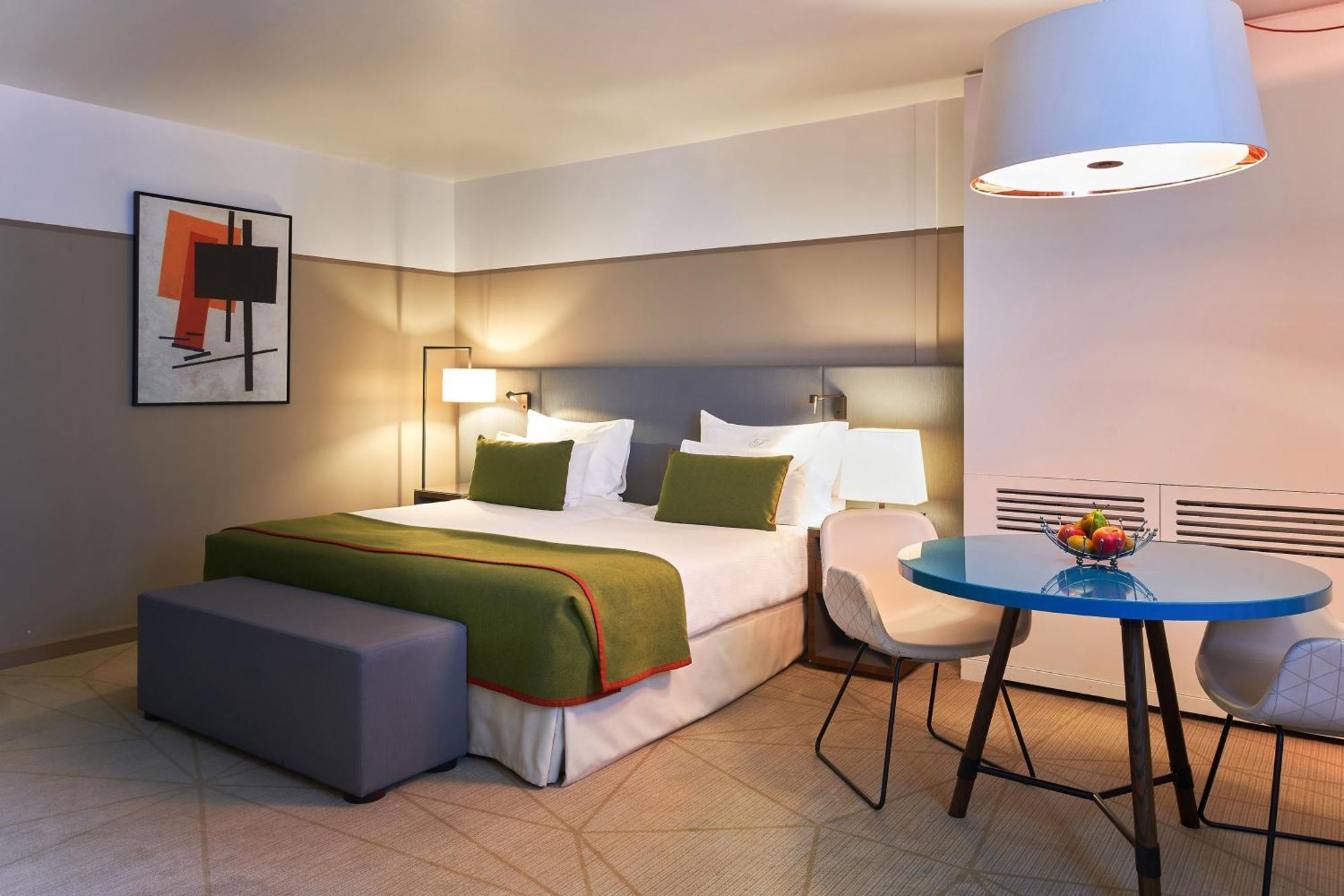 Fraser Suites Paris La Defense Courbevoie Eksteriør billede A room at the hotel